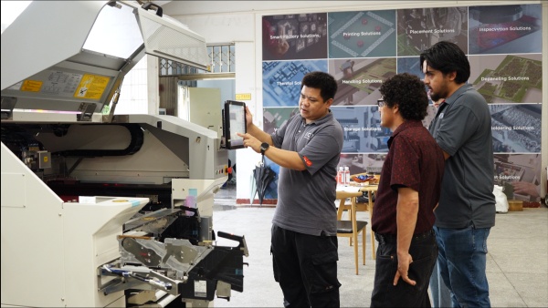 I.C.T complete technical guidance on SMT equipment I.C.T complete technical guidance on SMT equipment
