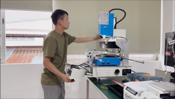 I.C.T complete technical guidance on SMT equipment operation I.C.T complete technical guidance on SMT equipment operation